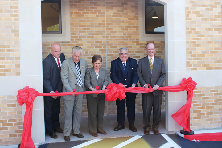 UIW Brainpower Center for Fencing and International Sports opens