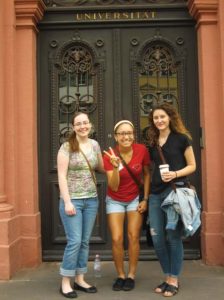 (L-R) Students Davis, Salinas and Fritts at Heidelberg University’s administration building. 